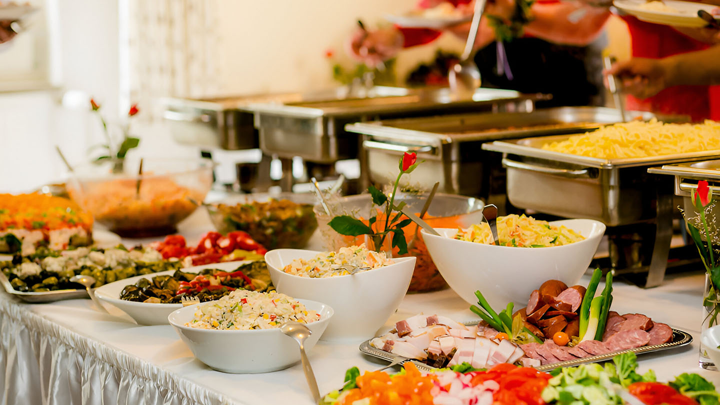 Important Things To Consider When Hiring a Wedding Caterer